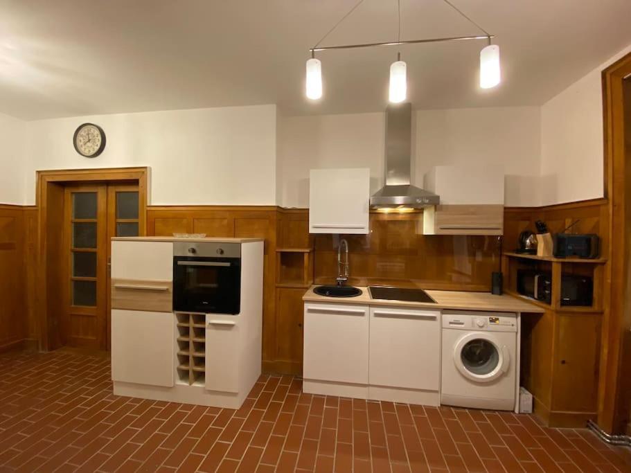 Herrenhaus Hoeniger Flughafen 11min/wienmitte 12min Appartement
